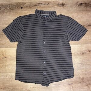 Kenneth Cole New York Men's Stylish Gray Striped Cotton Casual Shirt | Size XL